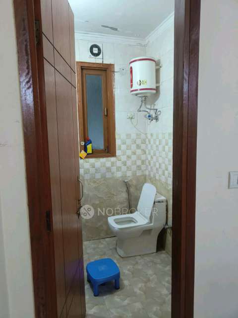 1 BHK Flat In Nirmal Medical Centre Main Ignou Road For Sale  In Nirmal Medical Centre