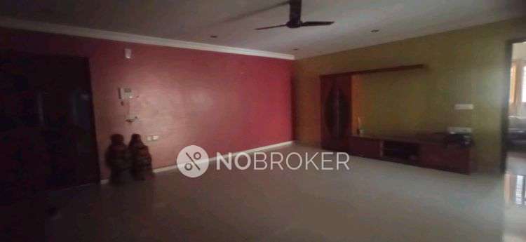 Single Room for Female In 4 BHK  In Banyan Tree Apartments,  Bellandur, Bangalore In  Bellandur, Bangalore