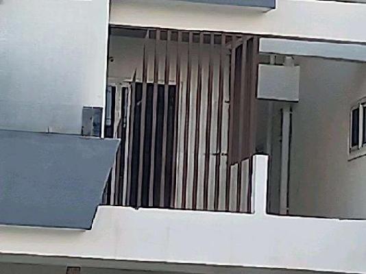 3 BHK Flat In Sky View For Sale  In Yapral