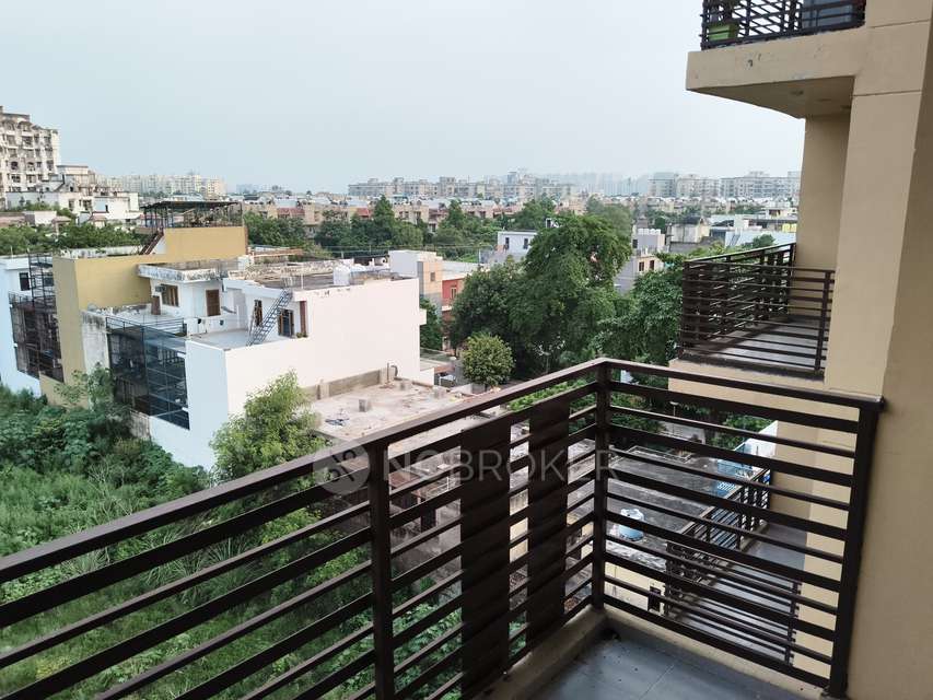 2 BHK Flat In Amr Apartment 55, Pi I & Ii For Sale  In Phi Ii