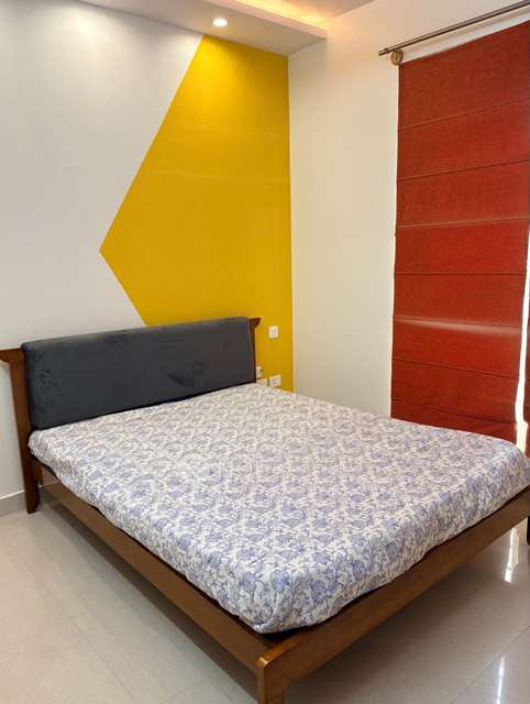 Single Room for Female In 2 BHK  In Sjr Watermark In Haralur