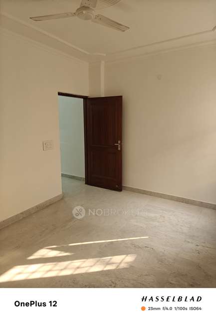 2 BHK Flat In Sachdeva House for Rent  In Jungpura Extension