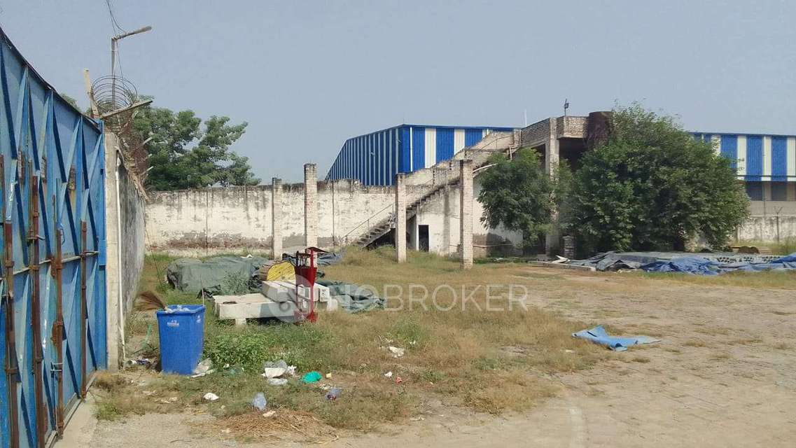 Godown/Warehouse in  Deri Skaner, Greater Noida for Rent 