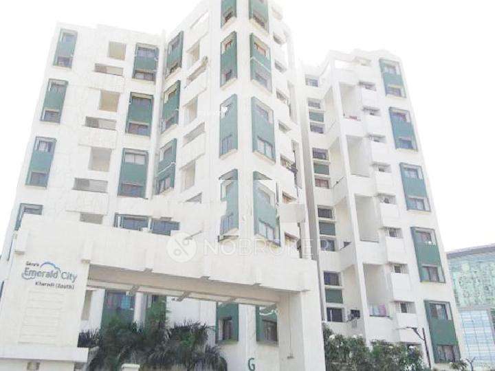 Single Room for Male In 3 BHK  In Gera Emerald City South In  Kharadi