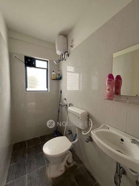 2 BHK Flat In Peninsula Address One, Gahunje for Rent  In Gahunje