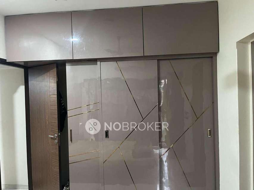 1 BHK Flat In Jaswanti Woods For Sale  In Mulund West