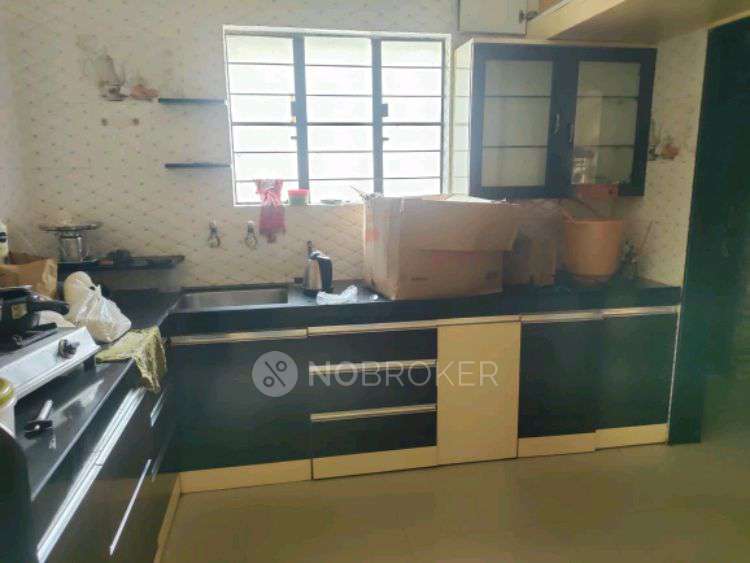 Single Room for Female In 1 BHK  In Shraddha Terrace, Gultekdi In Kailash Heights