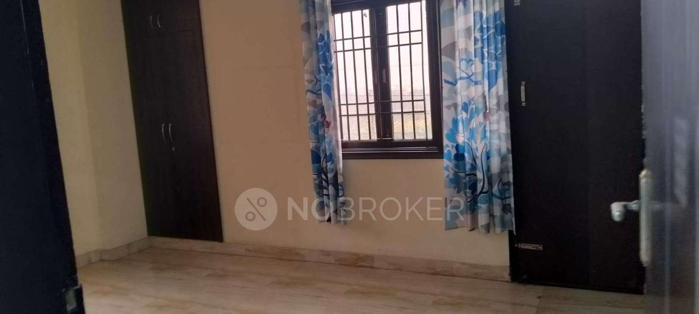 2 BHK Flat for Rent  In Sector 121
