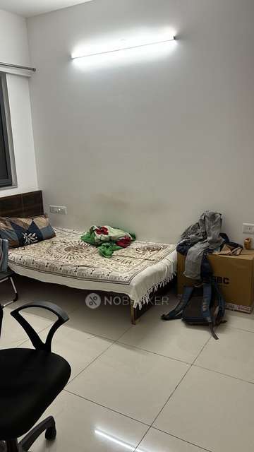 2 BHK Flat In Amanora Gold Towers for Rent In Amanora Park Town, Pune