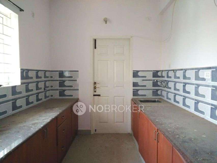 3 BHK Flat In Krishna Court For Sale  In Manapakkam