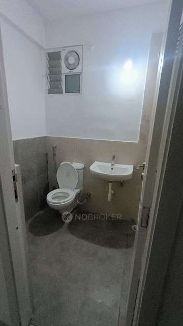 Single Room for Male In 2 BHK  In Himont In Hinjawadi