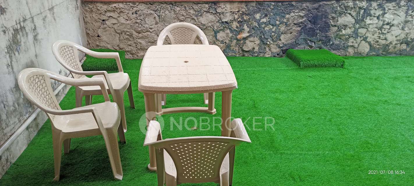 2 BHK Flat In Gera Terraces 2, Viman Nagar for Rent  In Viman Nagar