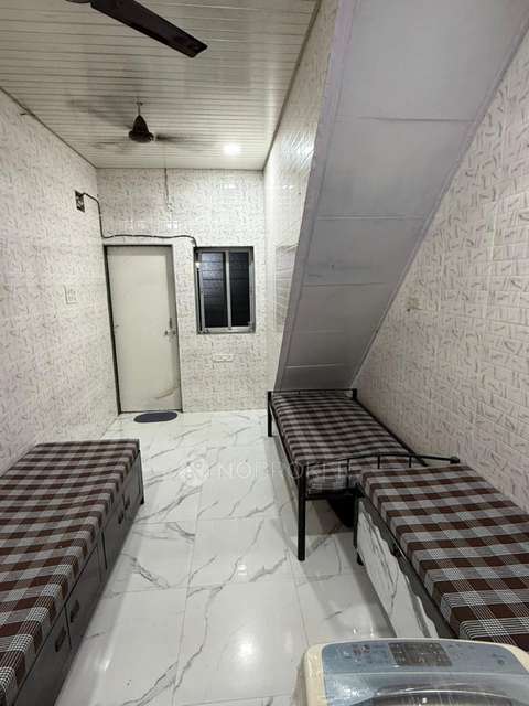 Shared Room for Male In 1 BHK  In Andheri West 