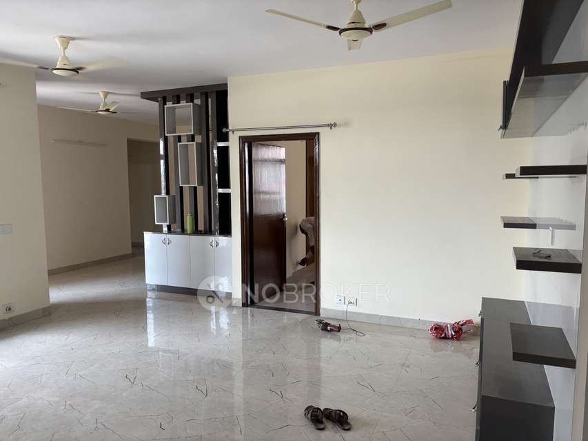 4 BHK Flat In Komman People Welfare Society, Sector 49 for Rent  In Sector 49