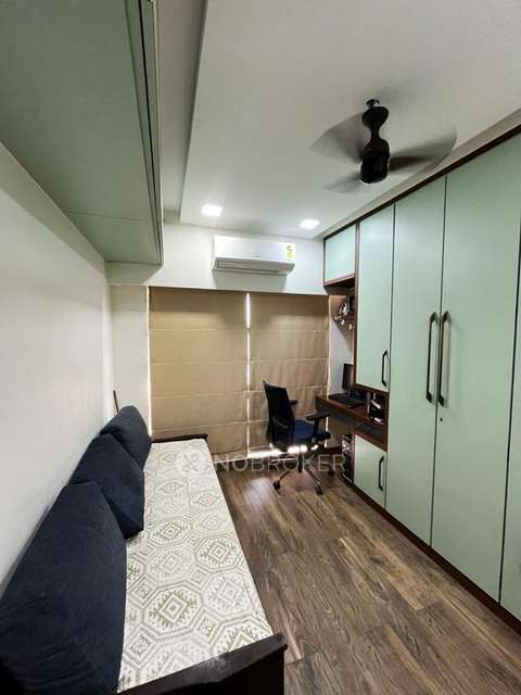 1 BHK Flat In The Baya Victoria For Sale  In Byculla West