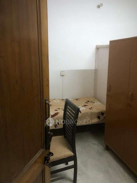 PG for Girls in S. Stephen