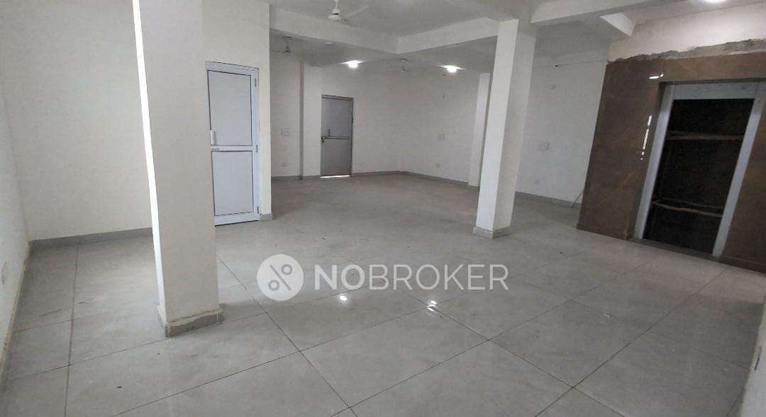 Shop in Bhalswa, Delhi for Rent 