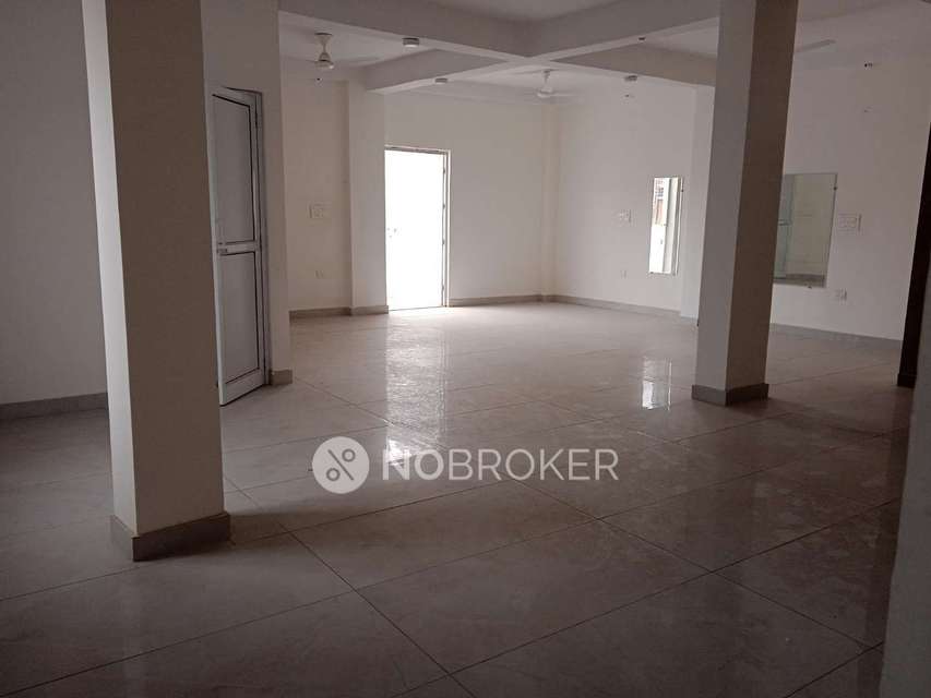 Shop in Bhalswa, Delhi for Rent 