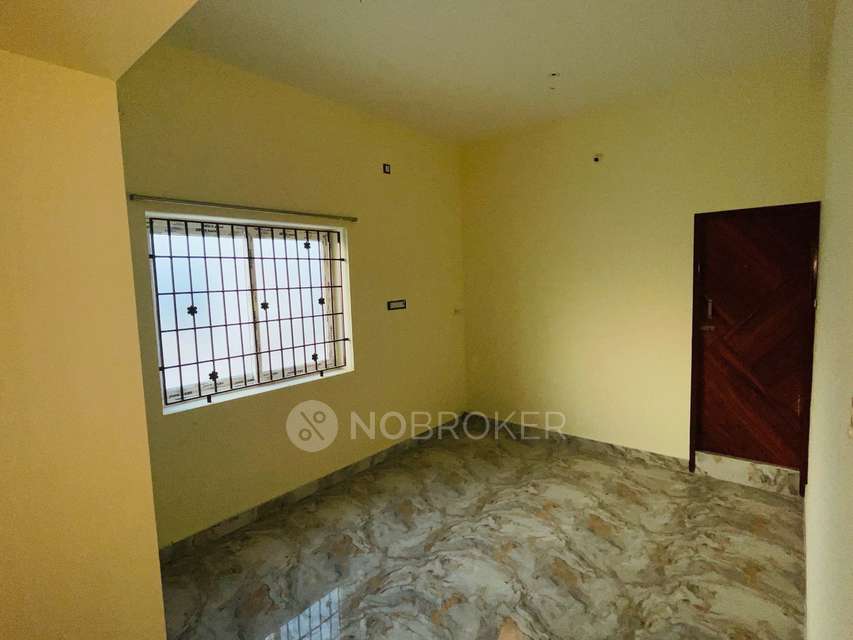 2 BHK House for Rent  In Velan Avenue