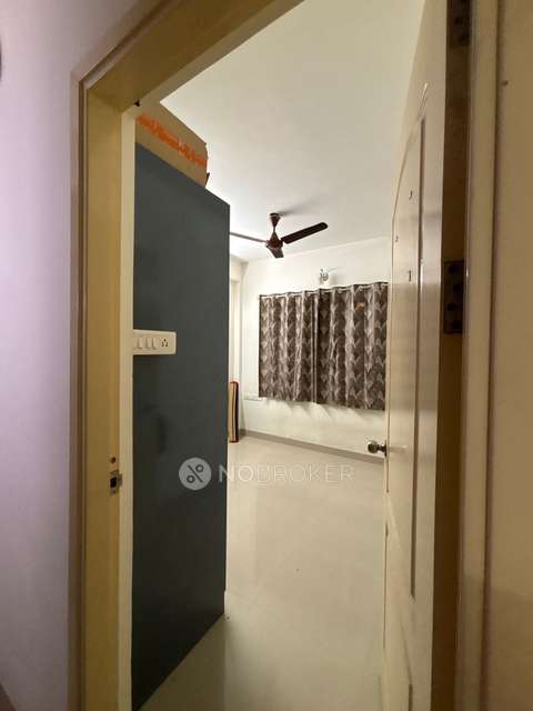 Shared Room for Female In 3 BHK  In Xs Real Symphony In Xs Real Amity