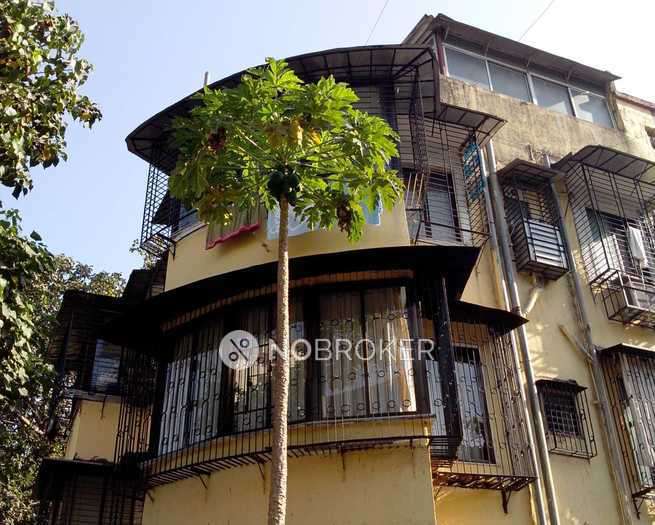 1 BHK Flat In Keshar Bagh for Rent  In Dadar East