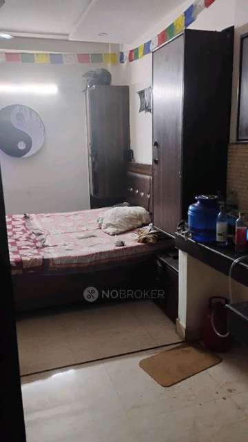 1 RK Flat In Basement Market for Rent  In U Block, Dlf Phase 3, Sector 24
