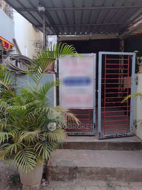 PG for Girls in Karvenagar