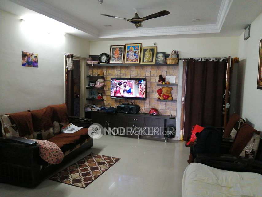 2 BHK Flat In Laxmi Towers For Sale  In Moosapet