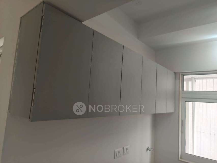 Shared Room for Female In 1 BHK  In Excellente,  Mulund West, Mumbai In Mulund East