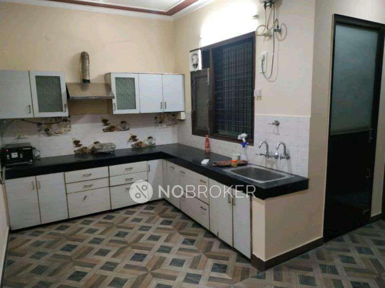 2 BHK Flat In Anamika Enclave For Sale  In Sector 14, Gurugram