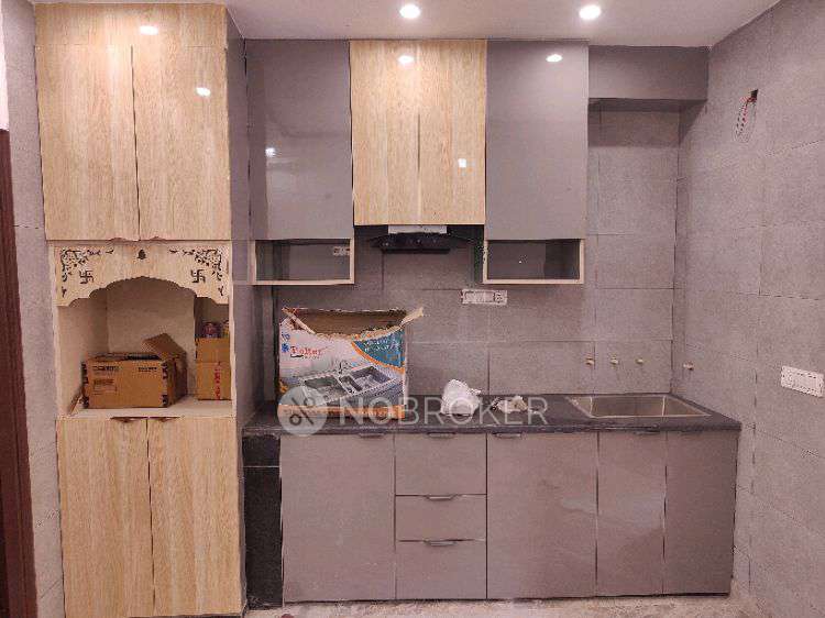 1 BHK Flat In Dda Janta Flat for Rent  In Sarita Vihar