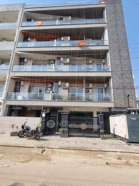 Office Space in Flora Residency, Gurgaon for Rent 