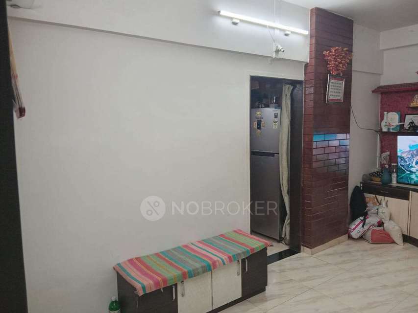 2 BHK Flat In Uttung Chs For Sale  In Goregaon East