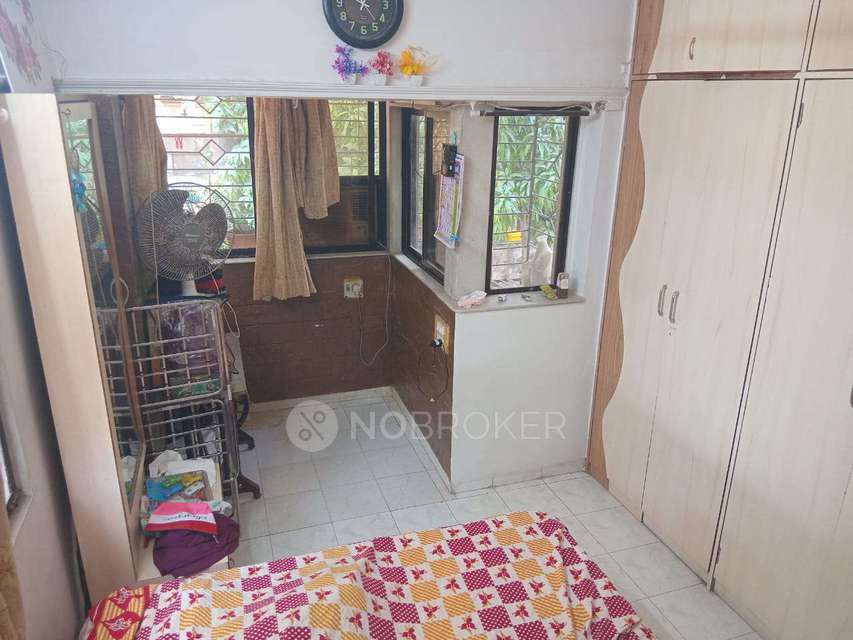 2 BHK Flat In Uttung Chs For Sale  In Goregaon East