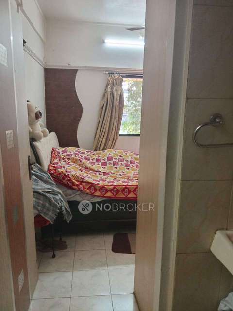 2 BHK Flat In Uttung Chs For Sale  In Goregaon East