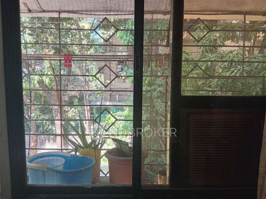 2 BHK Flat In Uttung Chs For Sale  In Goregaon East