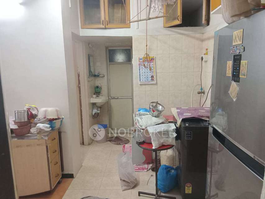 2 BHK Flat In Uttung Chs For Sale  In Goregaon East