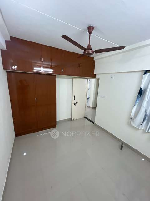 1 BHK Flat In Tnhb Lig Flat, Sholinganallur for Rent  In Sholinganallur