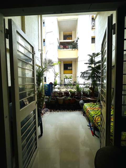 2 BHK Flat In Vastunagar Chs for Rent  In Market Yard