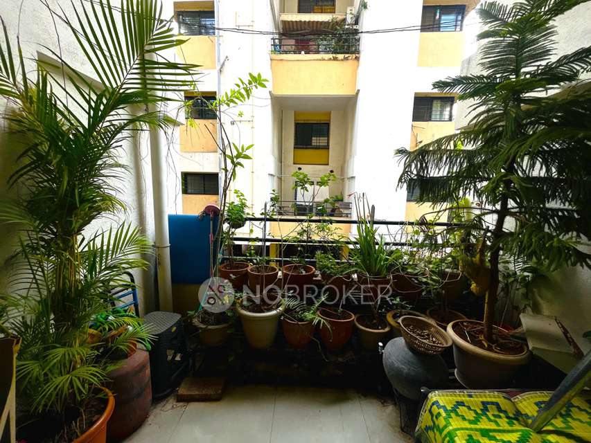 2 BHK Flat In Vastunagar Chs for Rent  In Market Yard