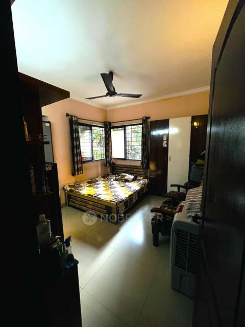 2 BHK Flat In Vastunagar Chs for Rent  In Market Yard