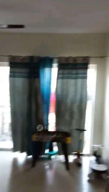 Single Room for Male In 2 BHK  In Posh Society In Noida Sector 137