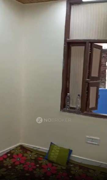 2 BHK Flat In Sb for Lease  In Daryaganj