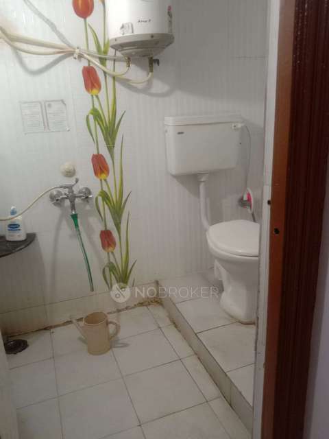 2 BHK Flat In Hussaini Apartment For Sale  In Trimalgherry