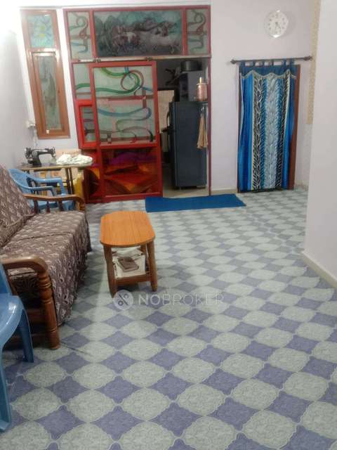2 BHK Flat In Hussaini Apartment For Sale  In Trimalgherry