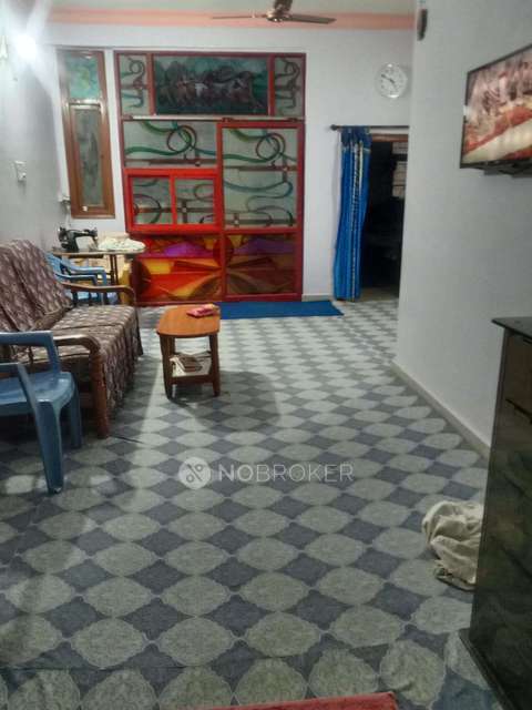 2 BHK Flat In Hussaini Apartment For Sale  In Trimalgherry
