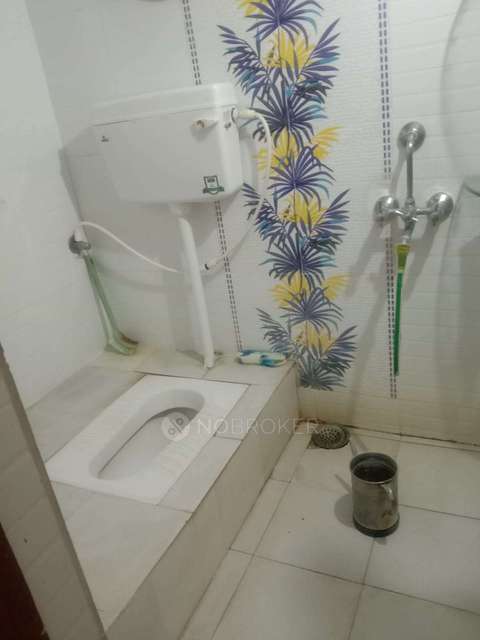 2 BHK Flat In Hussaini Apartment For Sale  In Trimalgherry