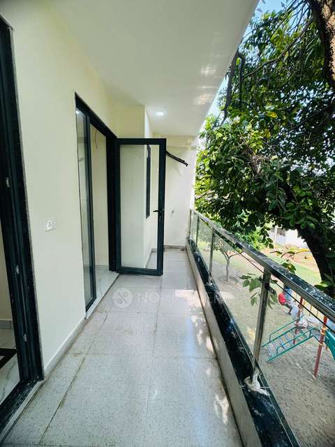 3 BHK Flat In Aggarwal Farm For Sale  In Chatarpur