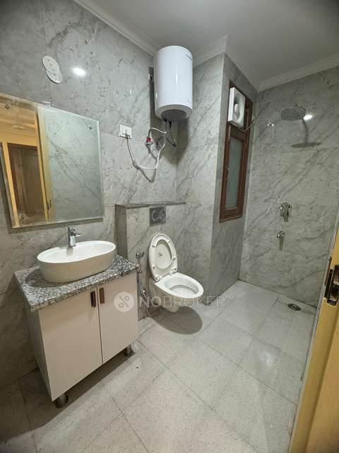 3 BHK Flat In Aggarwal Farm For Sale  In Chatarpur