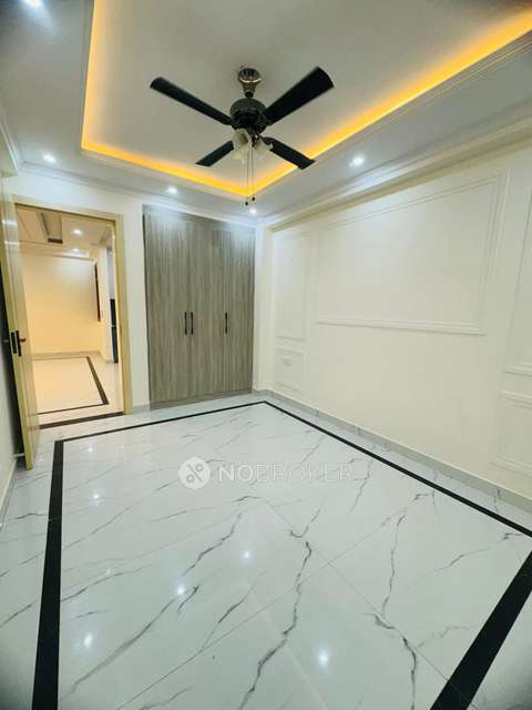 3 BHK Flat In Aggarwal Farm For Sale  In Chatarpur